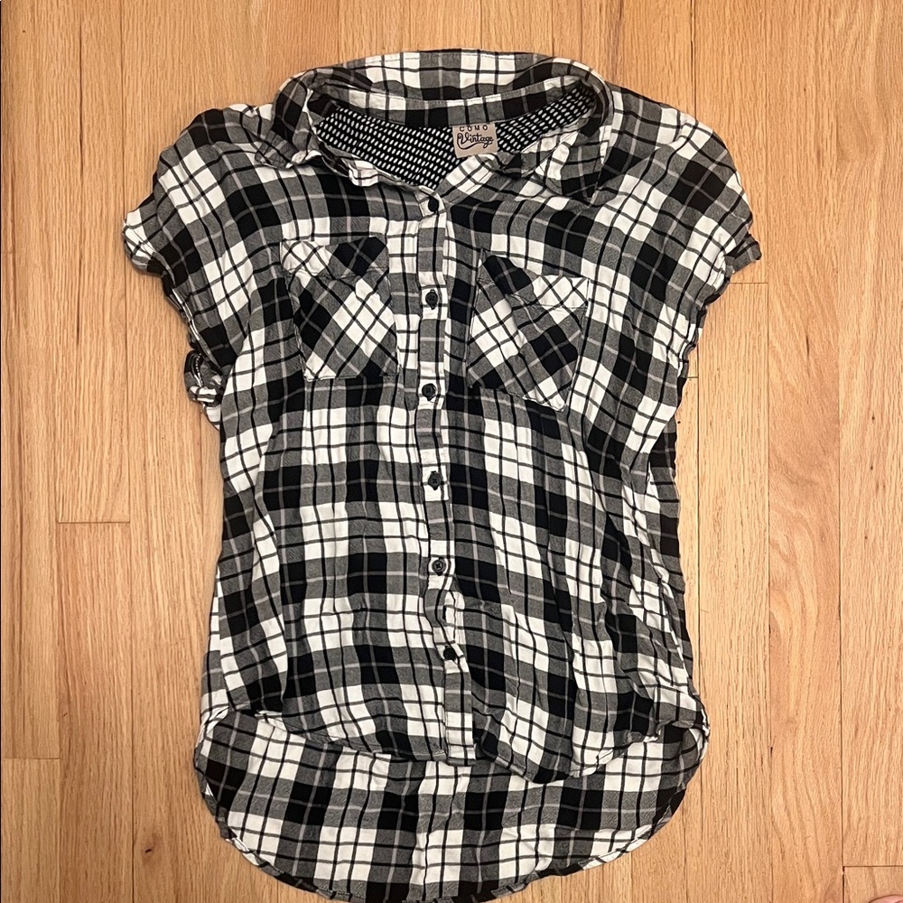 Como Vintage Black and White Plaid Button-Down Shirt
